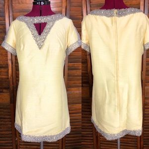 Moving sale!! Mod Vintage 1960s Mini Dress